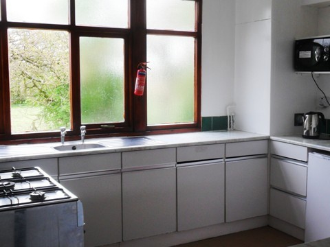 The fully fitted kitchen